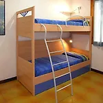 Azzurro ביביונה