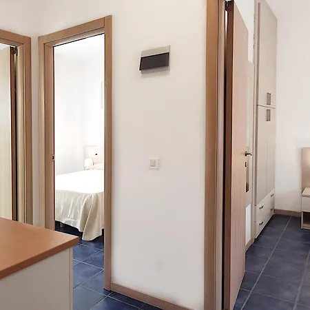 Azzurro Appartement *